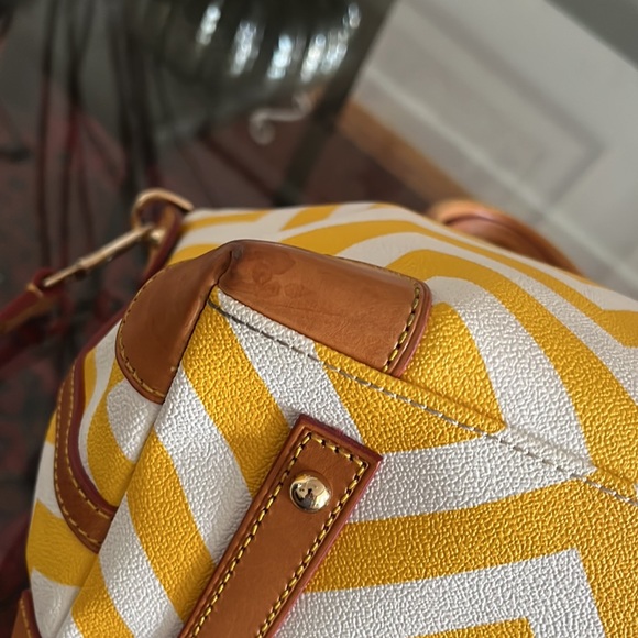 Dooney & Bourke Chevron Satchel Bag Handbag Purse - Picture 5 of 8